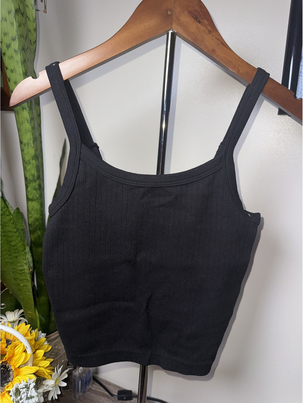 No Boundaries Seamless Tank Top, Black, Size Medium